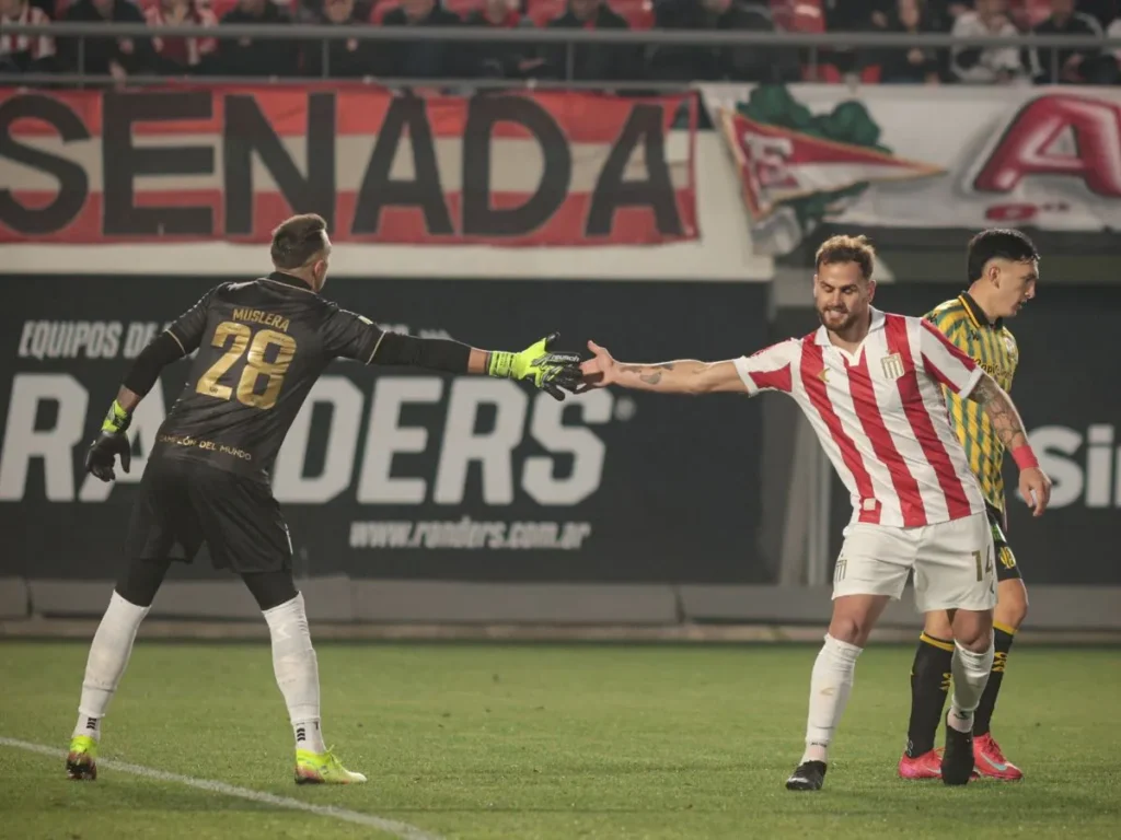 Estudiantes chega ao duelo com o Flamengo em busca de afirmação na temporada