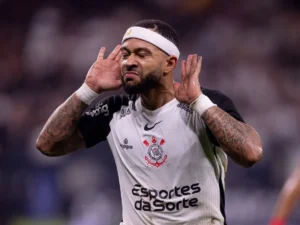 Corinthians acerta pagamento e evita crise com Memphis Depay; saiba detalhes