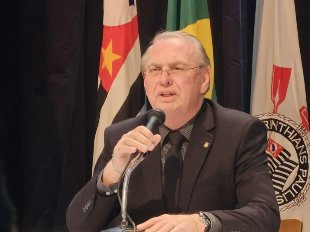 Corinthians: Stabile é cobrado após presença de Andrés em reunião com a Caixa