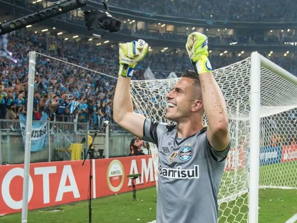 Grêmio encerra negociações por Marcelo Grohe após problemas pessoais do goleiro; saiba detalhes