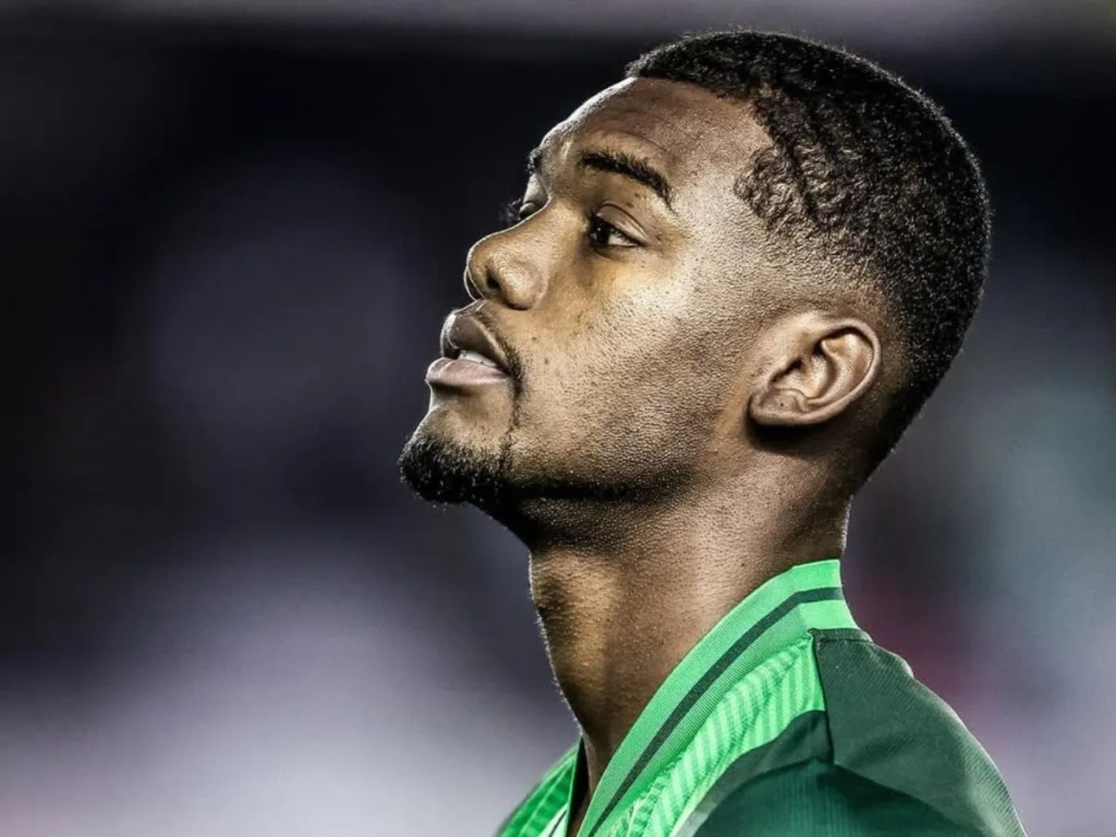 Juventude rejeita oferta do Spartak por Abner, antigo alvo do Botafogo, e segura zagueiro