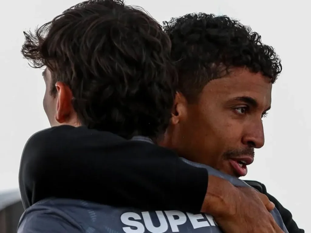 Saiba quando foi a última vez que Luiz Gustavo atuou pelo São Paulo