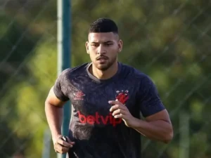 Renzo tira férias de um mês no Sport e futuro segue indefinido; entenda