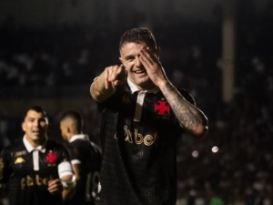 Vasco: Pablo Vegetti está entre os maiores goleadores do planeta em 2025; veja números
