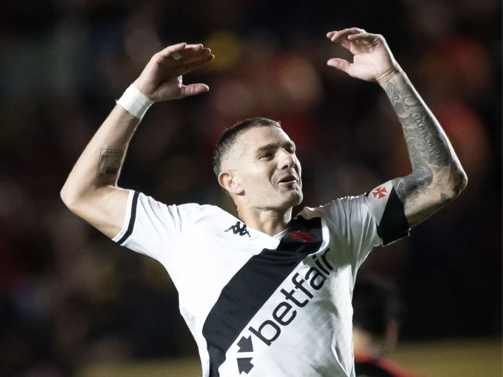 Pablo Vegetti supera marca de 2024 e já tem 24 gols em 2025 no Vasco