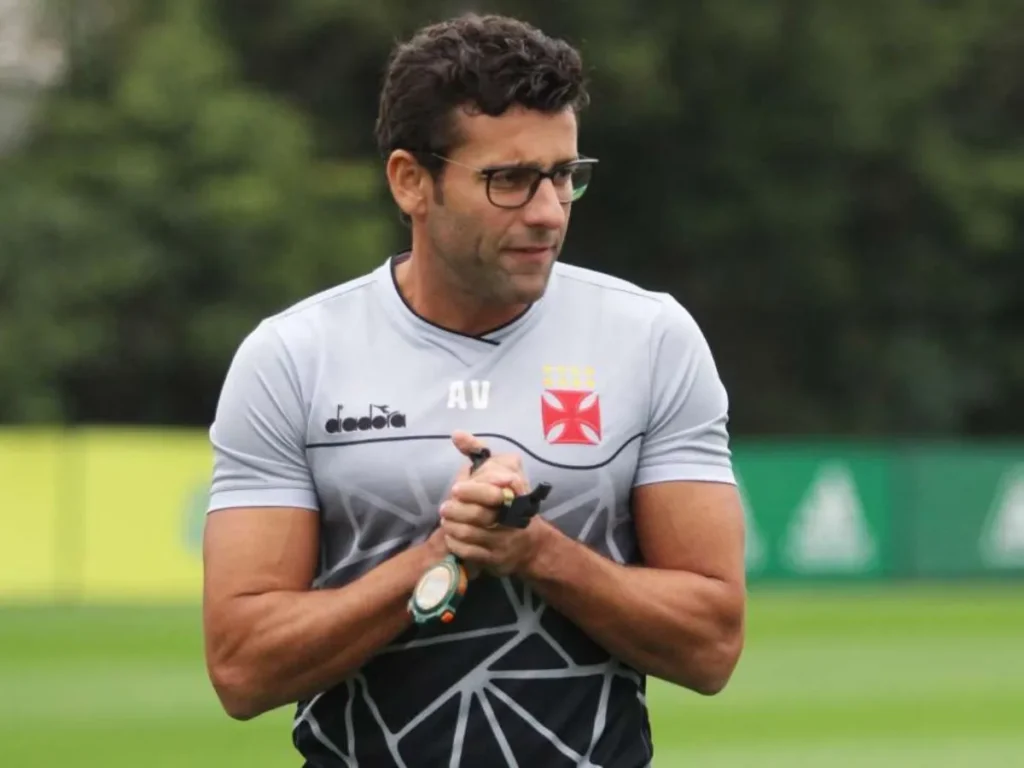 Alberto Valentim contesta dívida e cobra atualização de crédito na Recuperação Judicial do Vasco