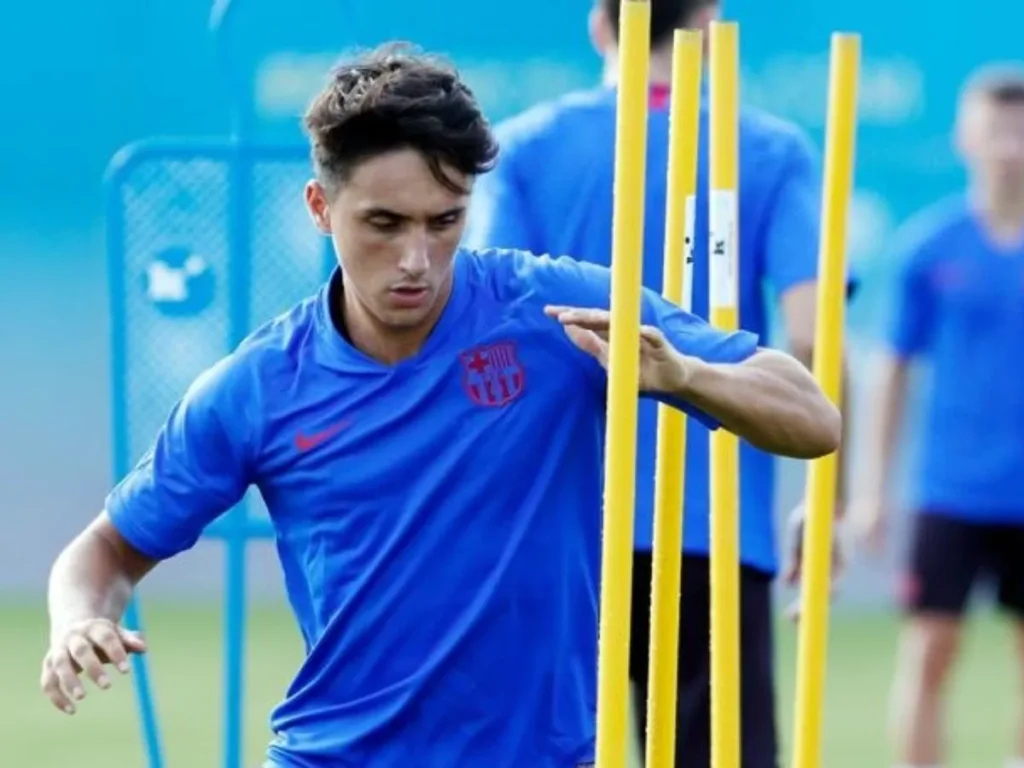 Kike Saverio no Vitória: Saiba salário e contrato do ex-jogador do Barcelona