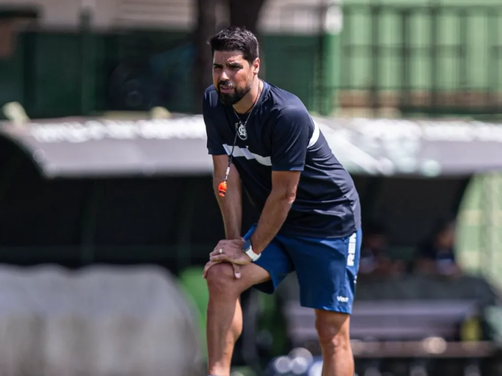 Remo oficializa a saída do treinador António Oliveira; saiba detalhes