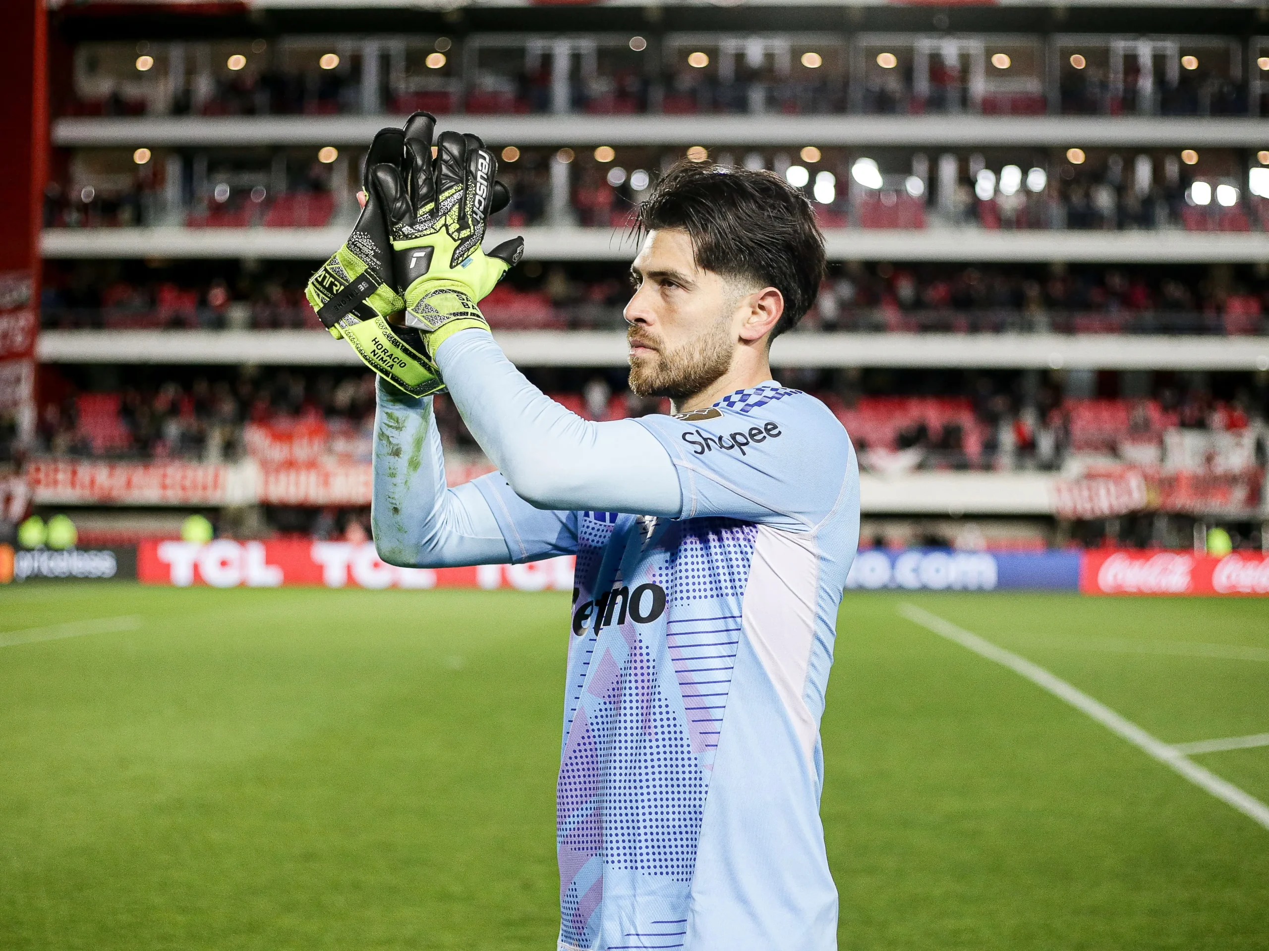Rossi admite falha em gol do Estudiantes: “Sei que errei”