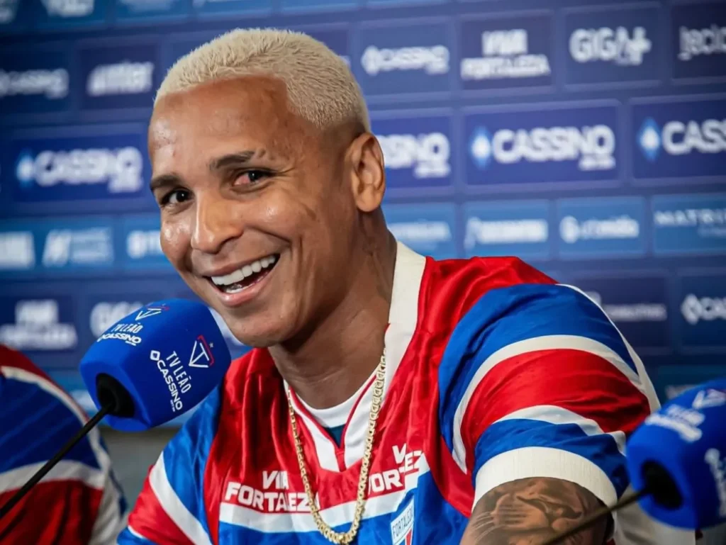 Deyverson volta a ser titular após período conturbado no Fortaleza; veja números