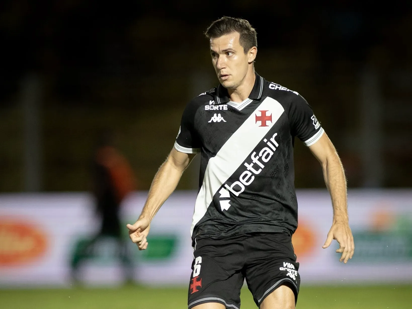 Lucas Piton enfrenta o Palmeiras? Fernando Diniz abre o jogo sobre retorno do lateral