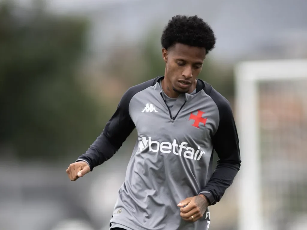 Tchê Tchê volta ao time? Saiba a provável escalação do Vasco contra o Palmeiras