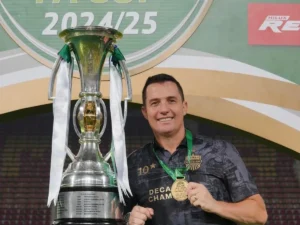 Ex-técnico do Corinthians, Osmar Loss encerra ciclo vitorioso na Ásia