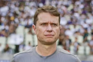 Após queda de Fernando Seabra no Bragantino, apenas seis clubes resistem à dança dos técnicos no Brasileirão