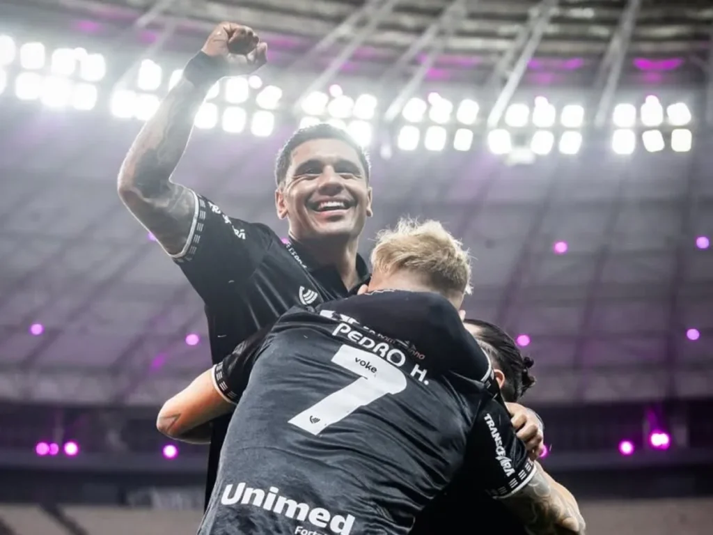 Ceará mira permanência de Galeano após bom desempenho no Brasileirão; saiba detalhes