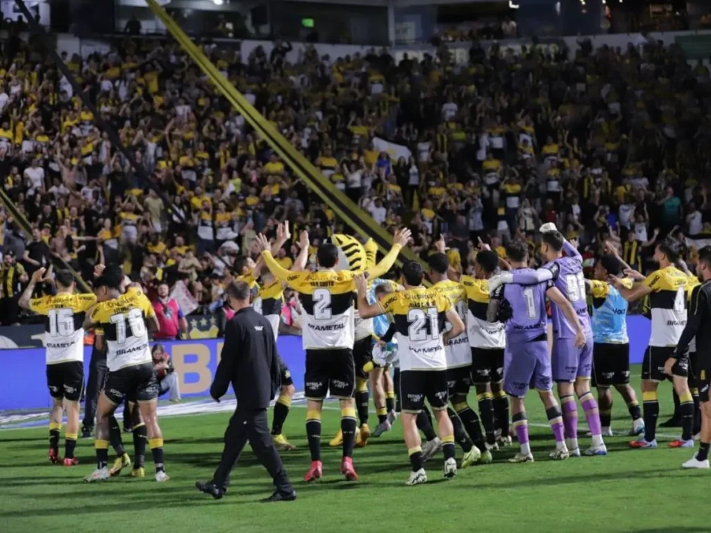 Criciúma vence o América-MG, volta a embalar e assume a vice-liderança da Série B