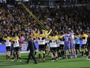 Criciúma vence o América-MG, volta a embalar e assume a vice-liderança da Série B