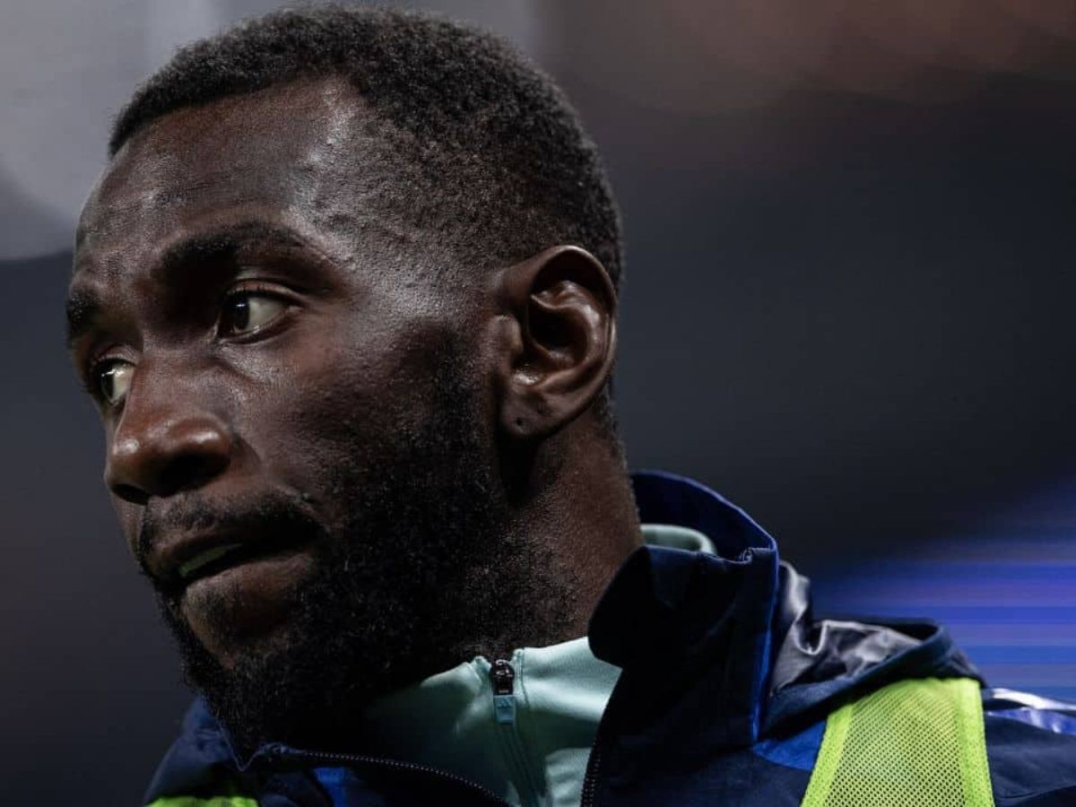 Cruzeiro altera contrato e evita renovação automática de Yannick Bolasie; saiba detalhes