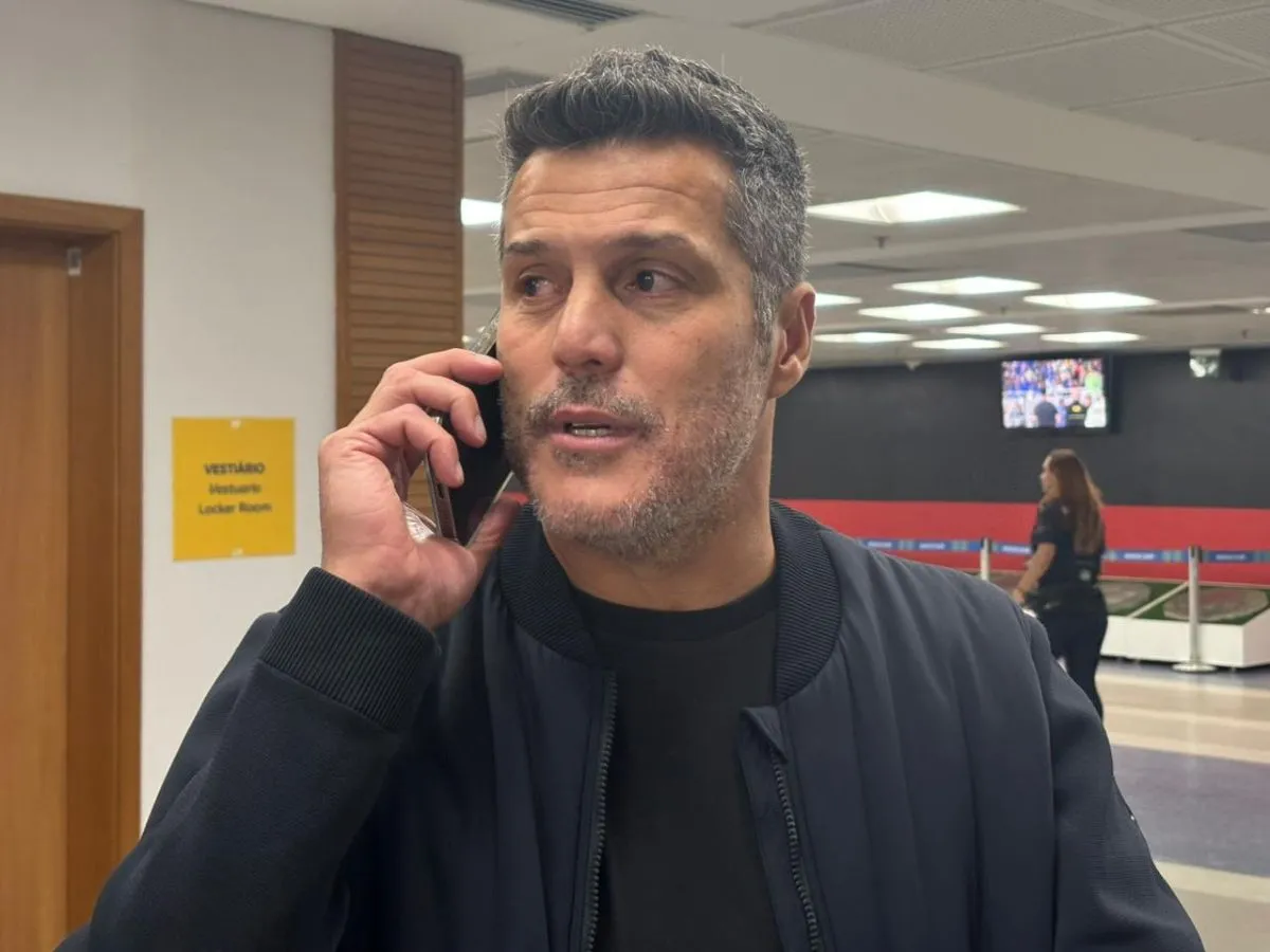 Júlio César elogia Filipe Luís e projeta futuro europeu para o técnico do Flamengo