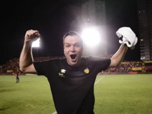 Daniel Paulista supera Pepa e António Oliveira e faz Sport reagir no Brasileirão; veja números