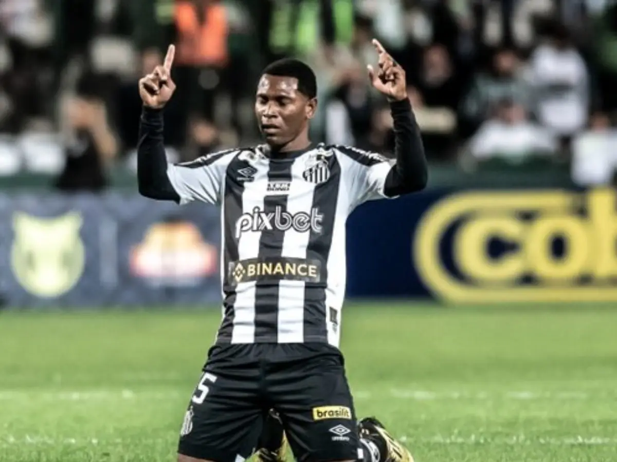 Bryan Angulo no Equador