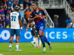 Ex-Vasco brilha no FC Cincinnati e vira destaque na MLS; veja números
