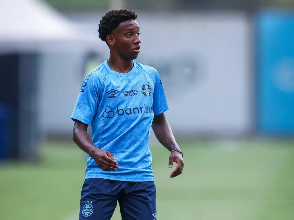 Gabriel Mec, do Grêmio, volta ao radar de time europeu; saiba os valores