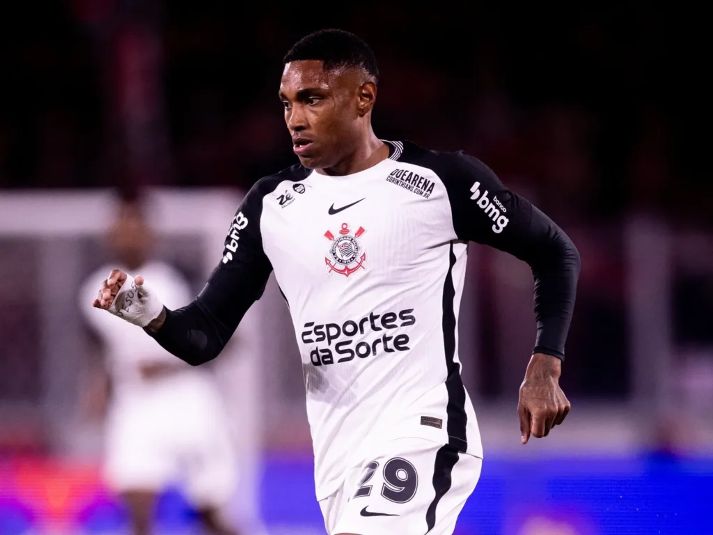 Corinthians confirma lesão de Vitinho; saiba o tempo de recuperação