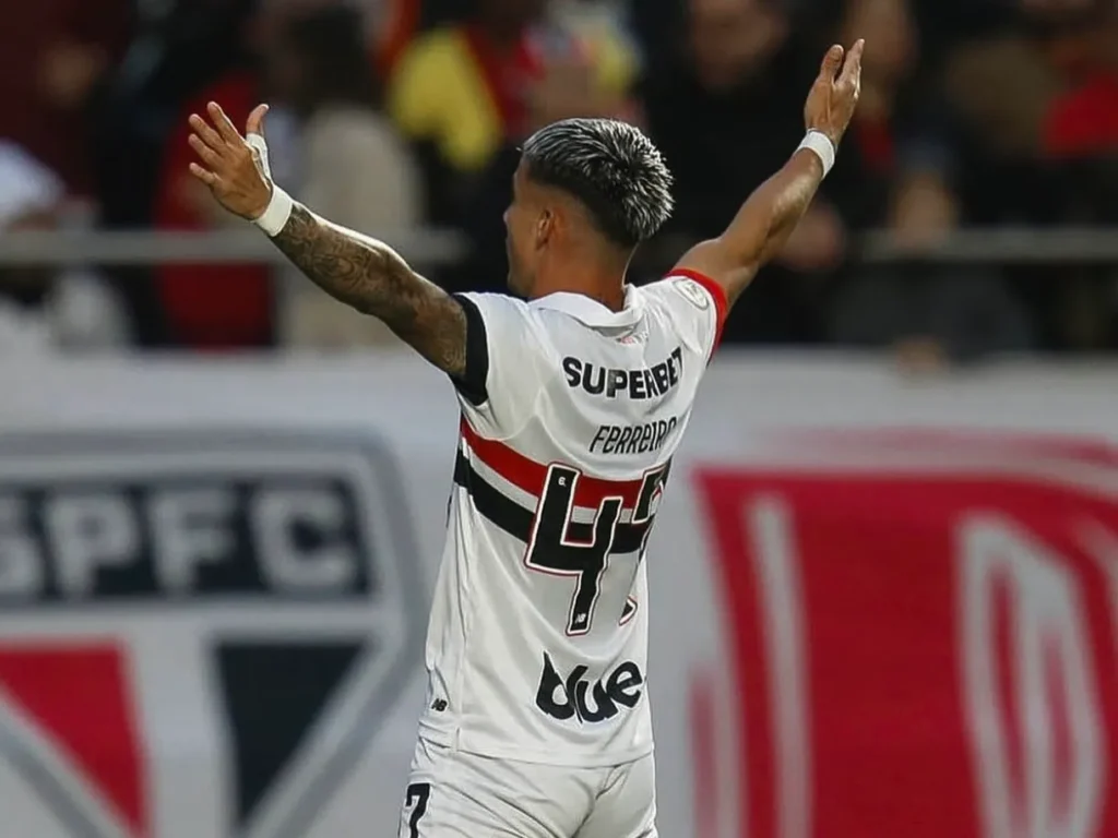 São Paulo paga dívida com Grêmio pela contratação de Ferreirinha; veja valores