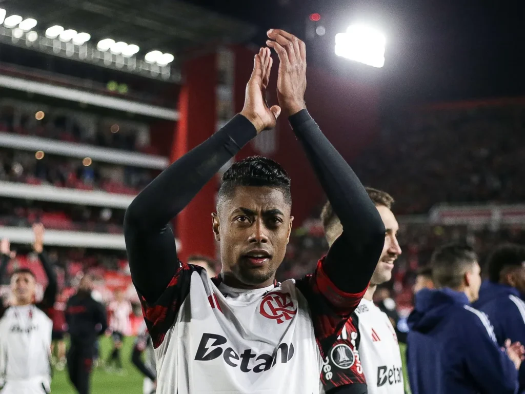 Bruno Henrique é multado, mas fica à disposição do Flamengo na Libertadores