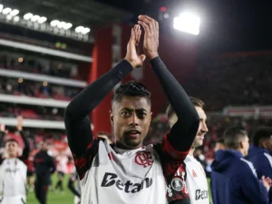 Bruno Henrique é multado, mas fica à disposição do Flamengo na Libertadores