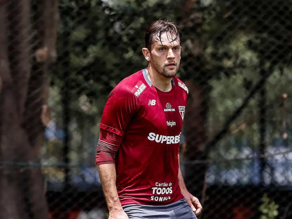 Rafael Tolói, zagueiro do São Paulo