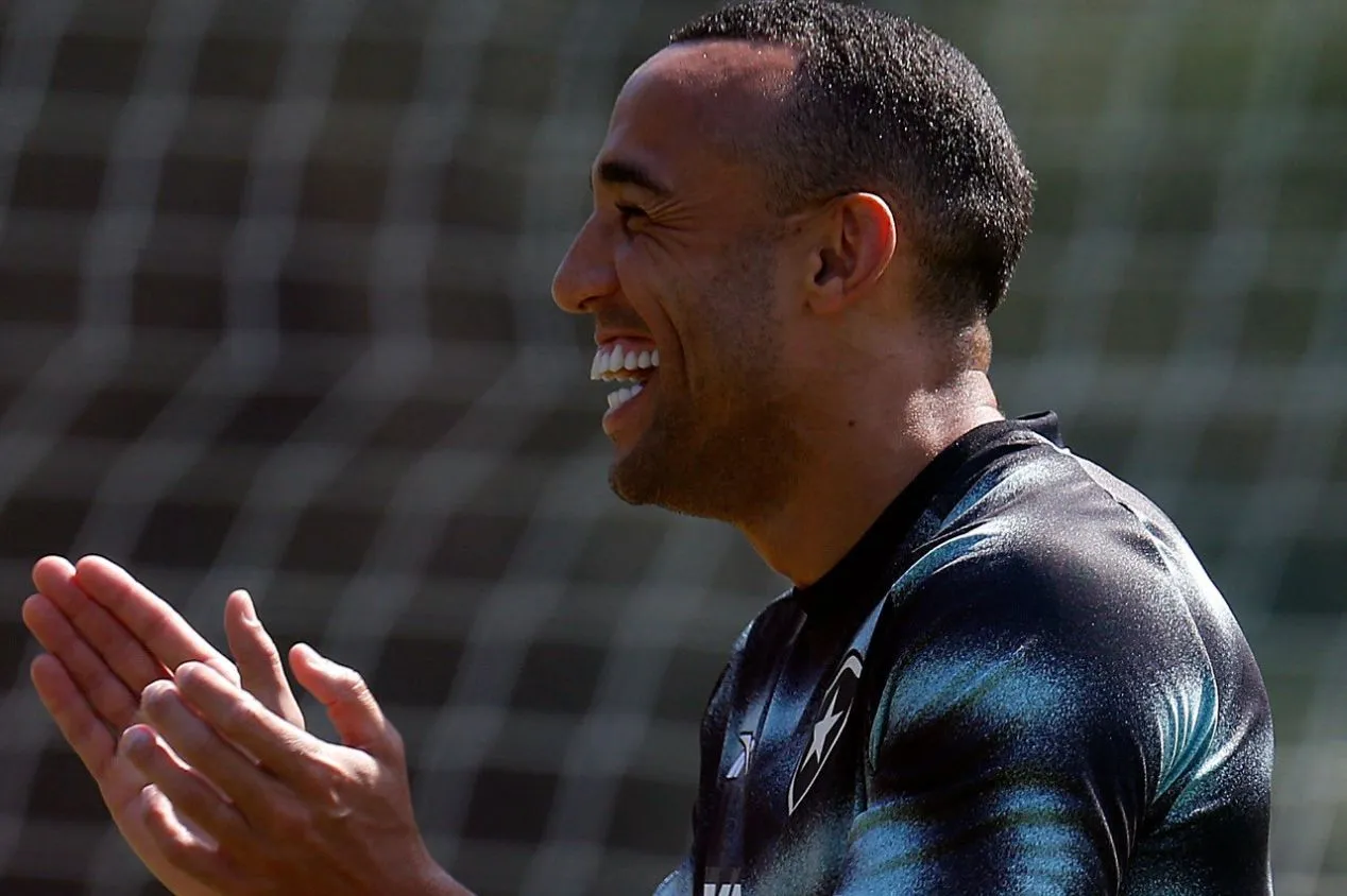 Botafogo inicia conversas para renovar com Fernando Marçal; saiba detalhes