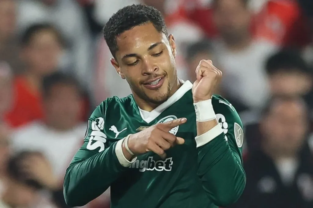 Barcelona pode faturar ‘bolada’ se Vítor Roque conquistar a Libertadores pelo Palmeiras