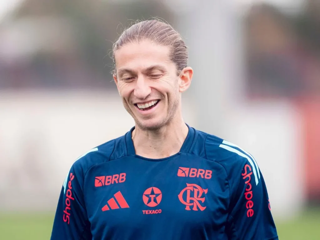 Flamengo oferece contrato até 2026 para Filipe Luís e aguarda contraproposta