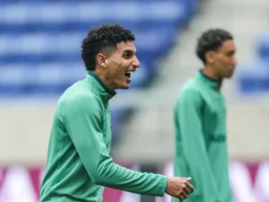 Luís Zubeldía abre porta de saída para lateral no Fluminense; Millonarios demonstra interesse em transferência