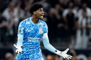 Lesionado, Hugo Souza é cortado da Seleção Brasileira e dá lugar a John Victor, do Nottingham Forest