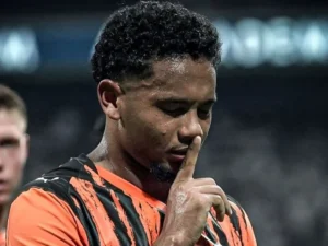 Ex-Vasco, Eguinaldo vira alvo de Atlético de Madrid, Roma e Torino no mercado da bola