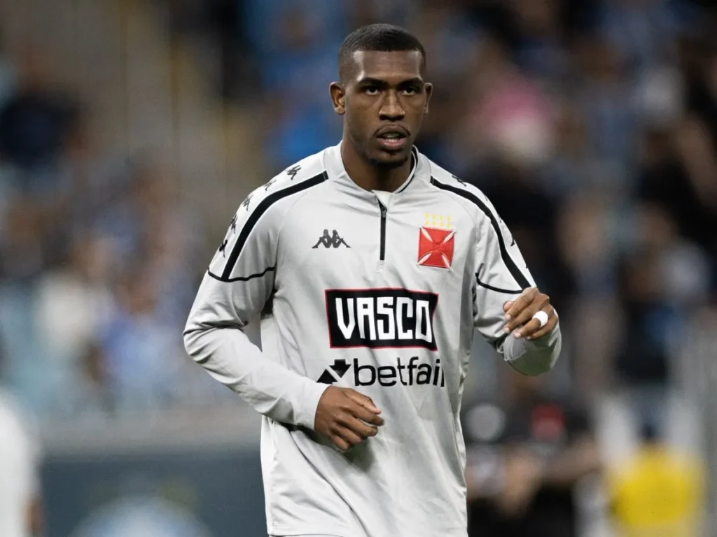 Vasco acelera renovação e prepara blindagem milionária para joia Rayan; veja valor