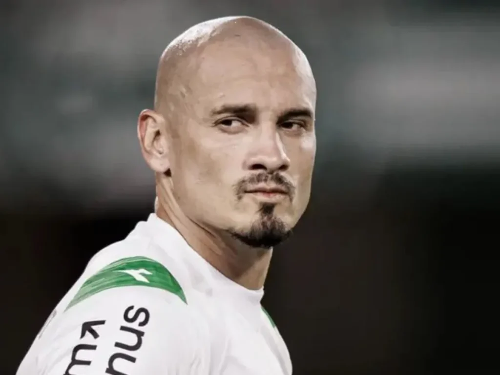 Maicon deve deixar o Vasco e tem acerto encaminhado para assinar em definitivo com o Coritiba