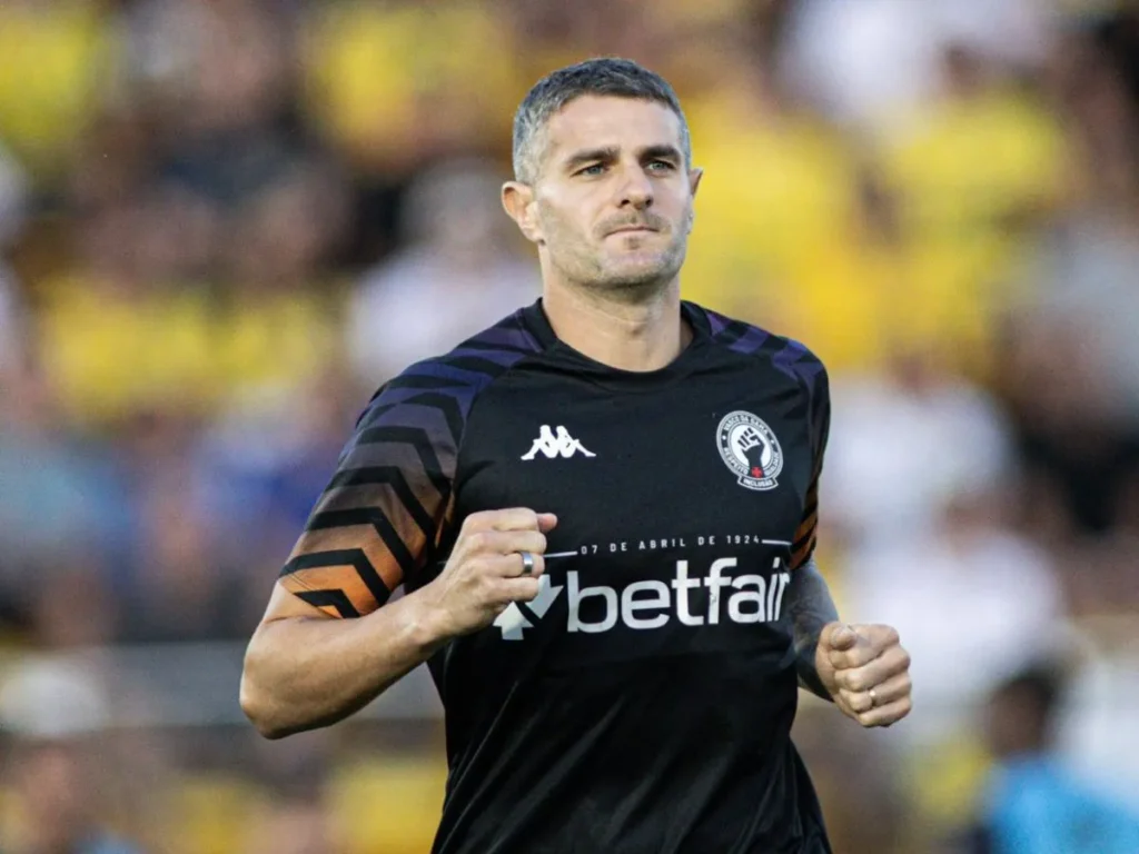 Pablo Vegetti iguala marca histórica de Roberto Dinamite no Vasco; veja números