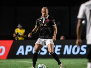 Zagueiro do Coritiba se declara ao Vasco após título da Segundona