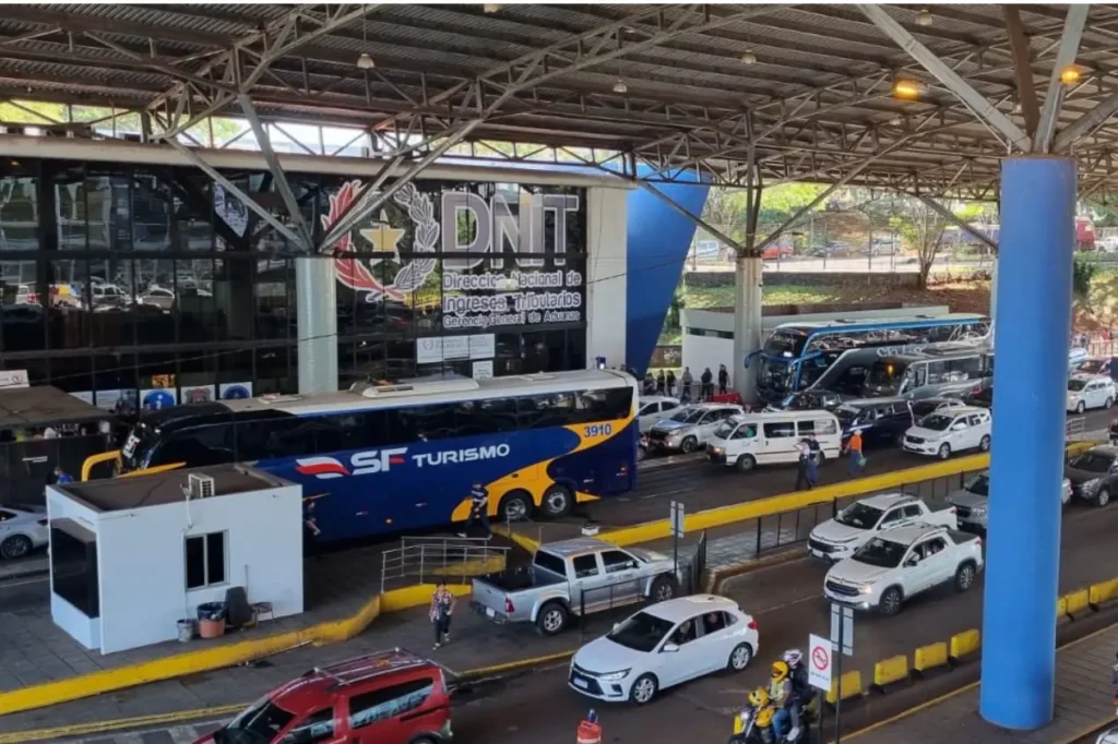 Torcedores do Atlético-MG lotam o Paraguai