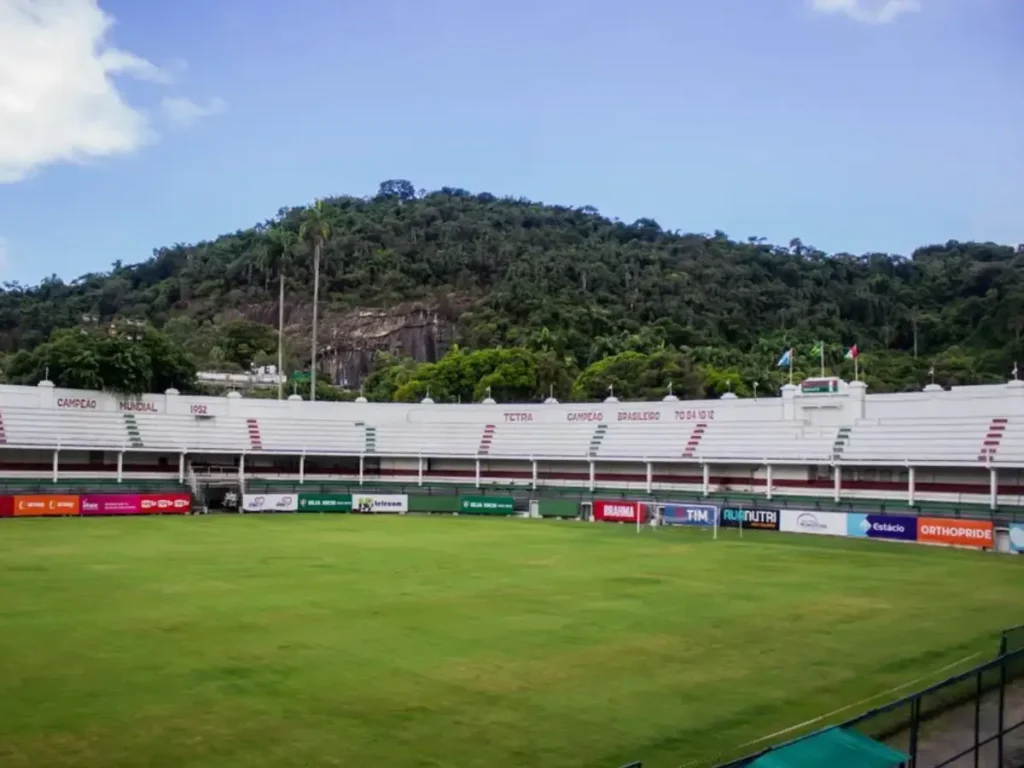 Fluminense prepara reforma das Laranjeiras