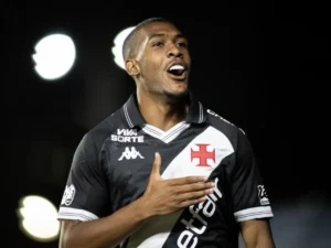 Rayan comanda goleada do Vasco