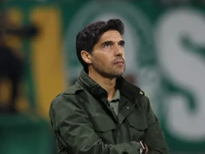 Palmeiras conta com retornos de atletas que estavam com as seleções nacionais; veja escalação