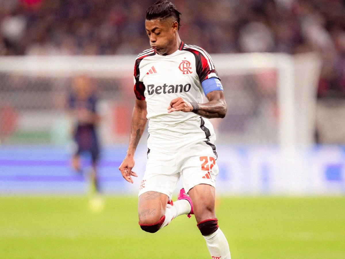 Bruno Henrique avalia derrota do Flamengo para o PSG: "De igual para igual"