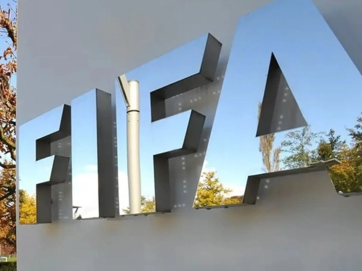 Só Botafogo e Corinthians? FIFA atualiza lista de brasileiros com transfer ban