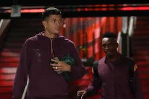 Athletico-PR devolve Élan Ricardo ao Besiktas por não ter grana para comprá-lo