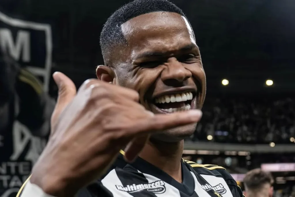 Atlético-MG segura Júnior Santos e rejeita oferta da Turquia; saiba clube e valor